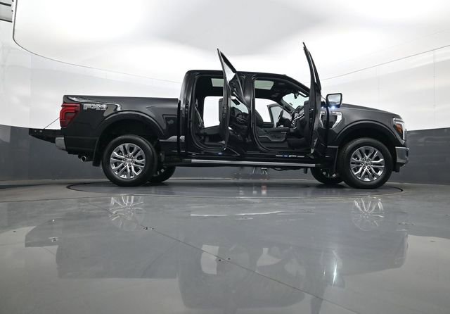 Used 2024 Ford F150 Lariat w/ FX4 Off-Road Package image 33