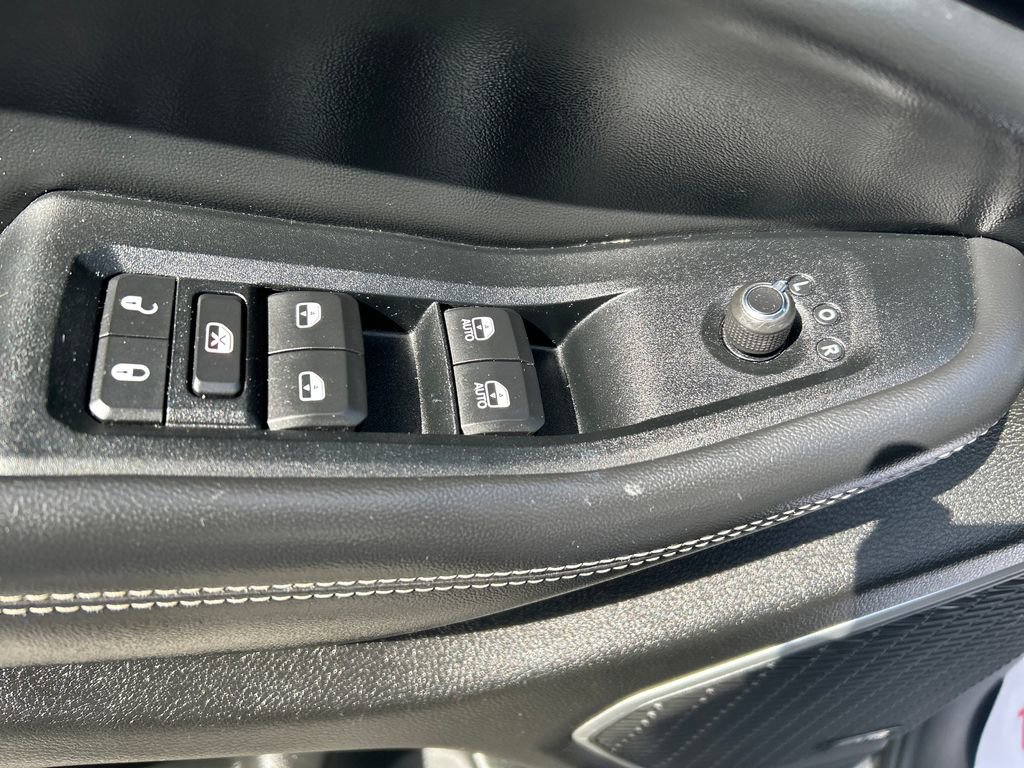 Used 2023 Jeep Grand Cherokee L Limited w/ Trailer Tow Group (B) AWD/4WD image 24