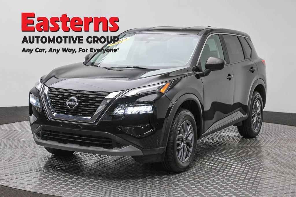 Used 2023 Nissan Rogue S AWD/4WD image 1