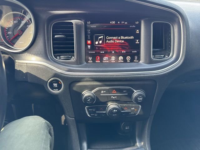 Used 2015 Dodge Charger SXT w/ Driver Confidence Group RWD image 17