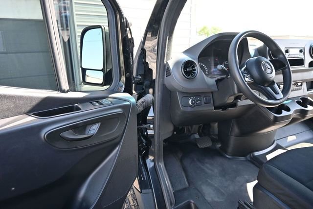 Used 2019 Mercedes-Benz Sprinter 2500 image 22