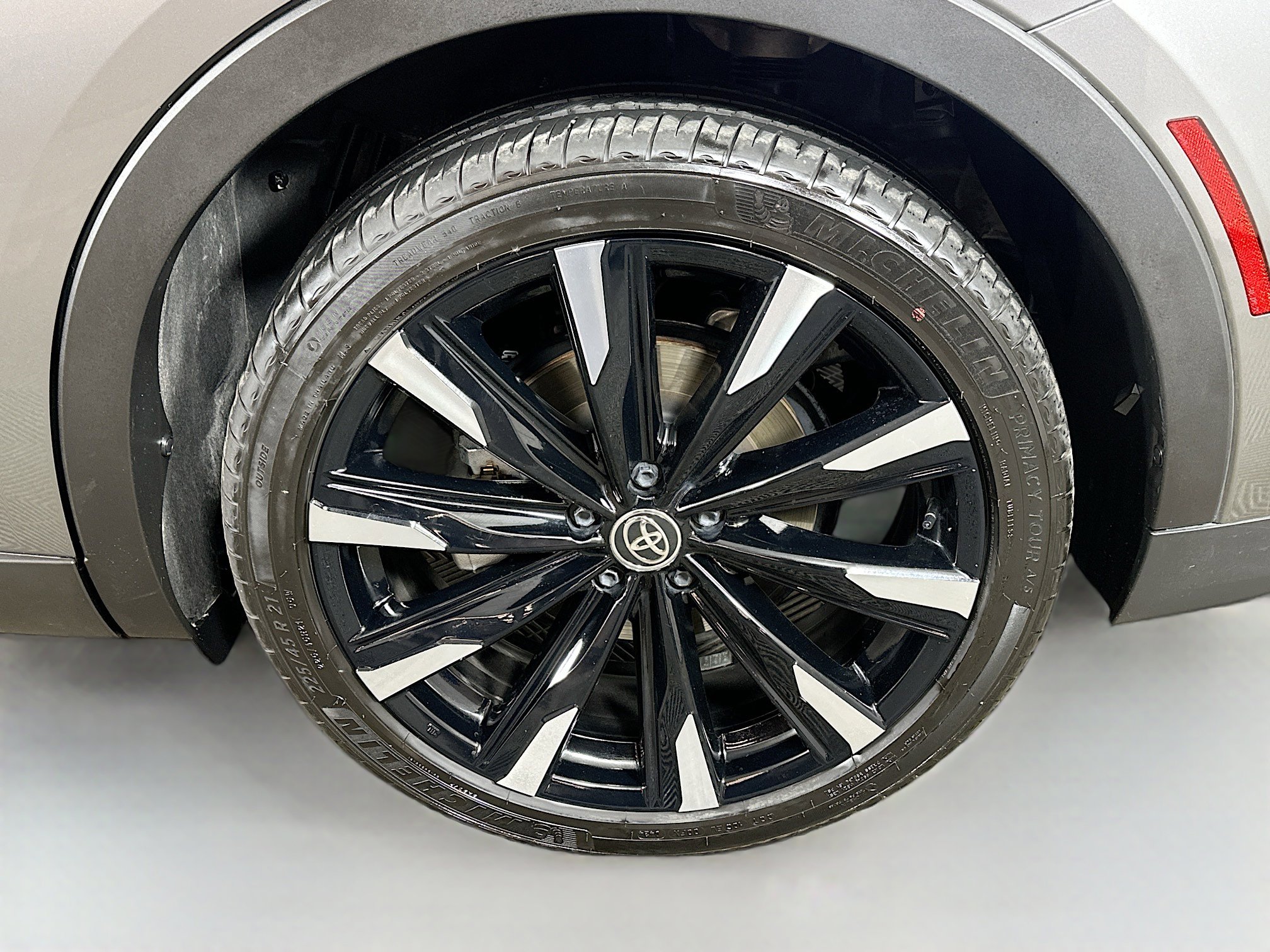 Used 2025 Toyota Crown Platinum image 29