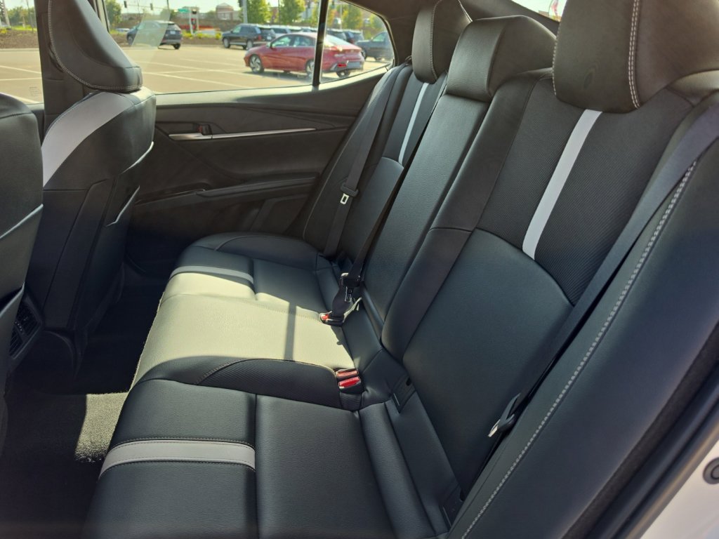 Used 2025 Toyota Camry SE FWD image 19