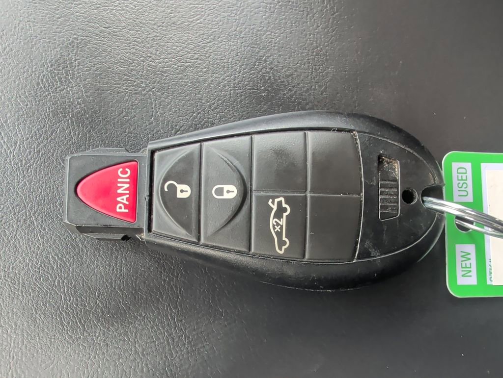 Used 2014 Dodge Challenger SXT image 16