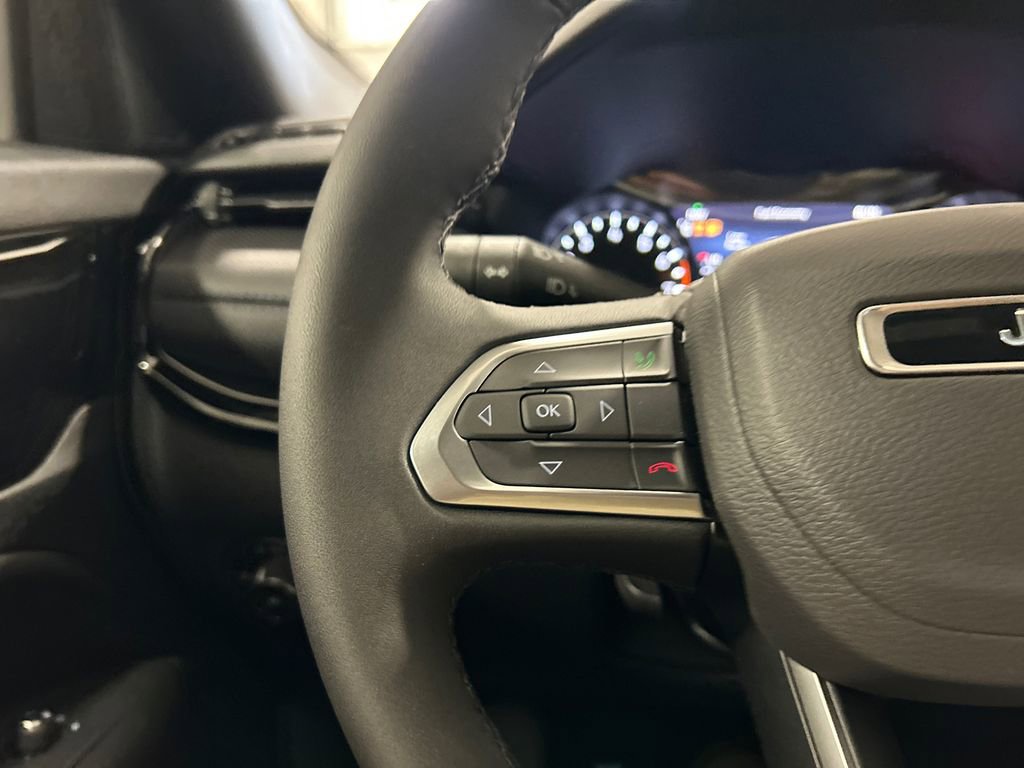 New 2026 Jeep Compass Latitude image 20