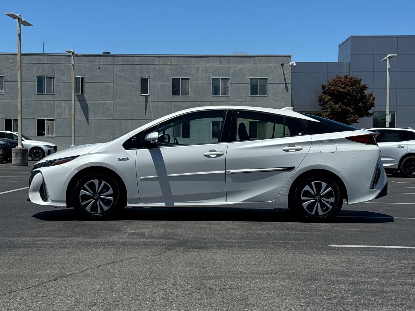 Used 2017 Toyota Prius Prime Plus FWD image 6