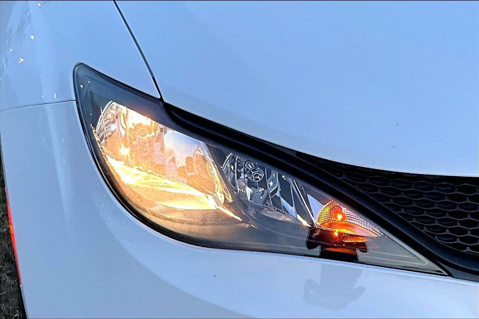 New 2026 Chrysler Voyager LX image 14