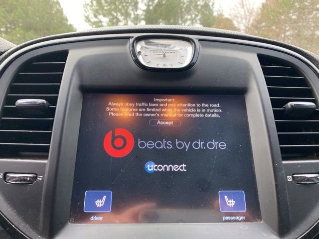 Used 2013 Chrysler 300 S image 17
