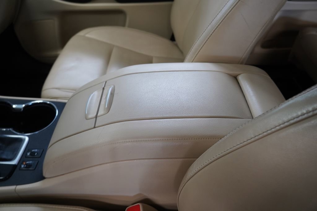 Used 2015 Toyota Highlander XLE image 24