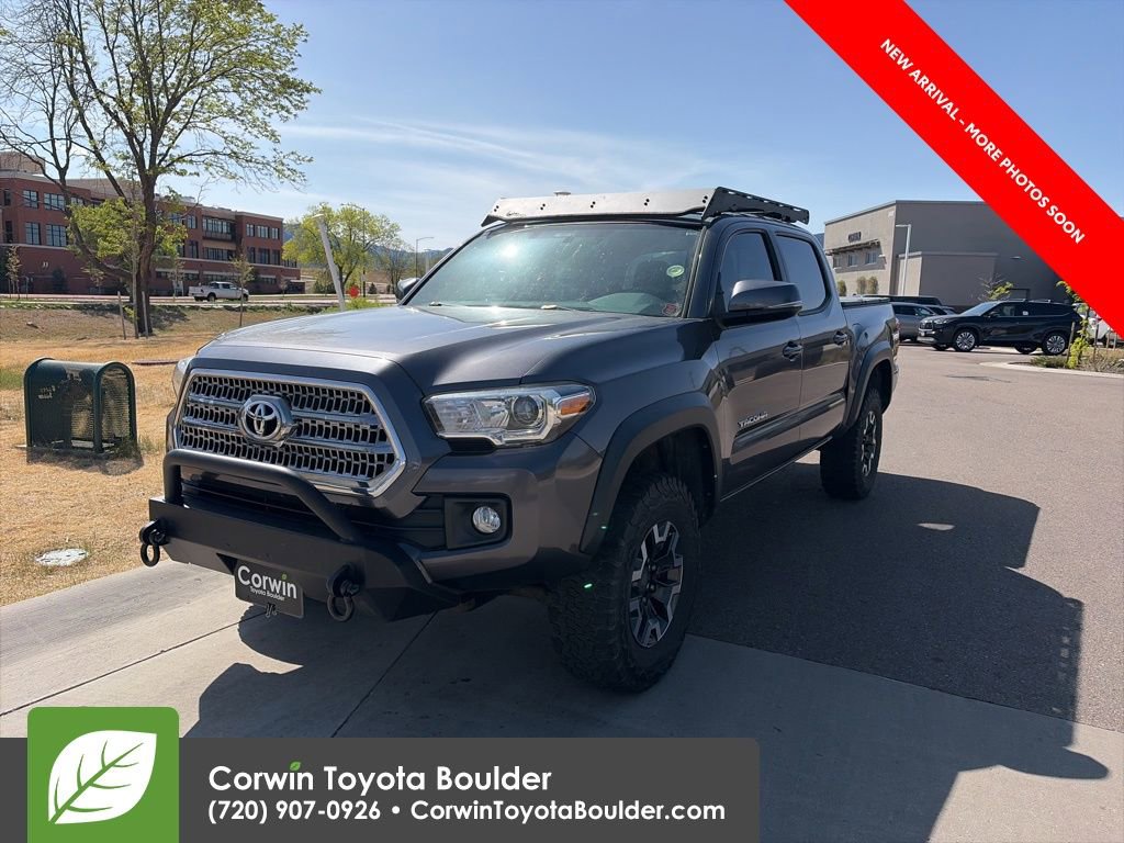 Used 2017 Toyota Tacoma TRD Off-Road w/ Tow Package (A/T) AWD/4WD image 3
