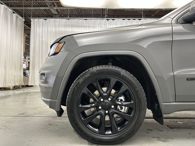 Used 2019 Jeep Grand Cherokee Altitude AWD/4WD image 22
