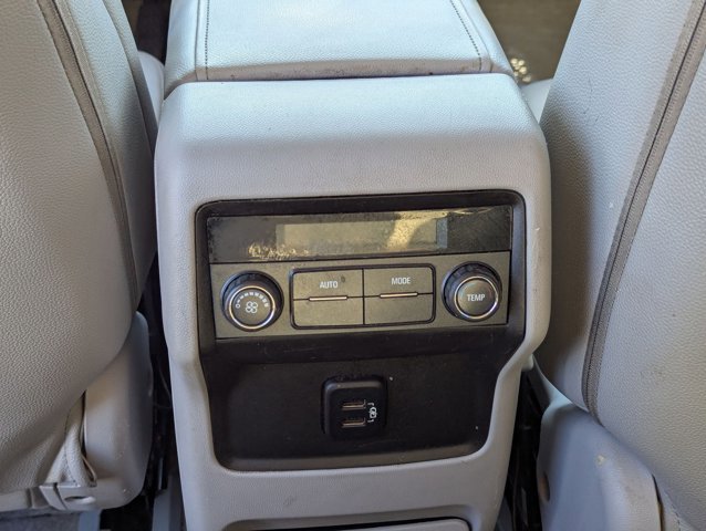 Used 2018 GMC Acadia SLE image 18