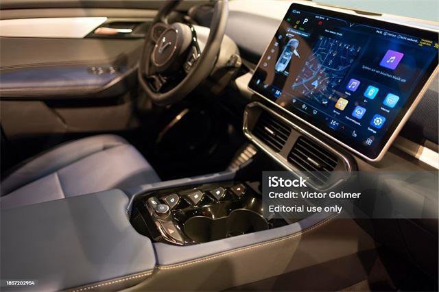 Used 2025 Subaru Forester Limited w/ Popular Package #1 image 39