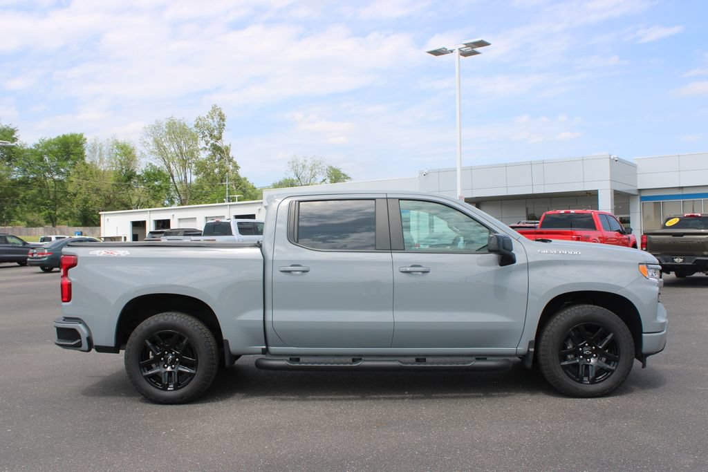 Used 2024 Chevrolet Silverado 1500 RST w/ Protection Package AWD/4WD image 11