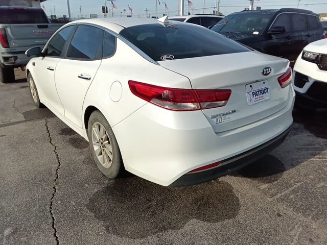 Used 2017 Kia Optima LX FWD image 3