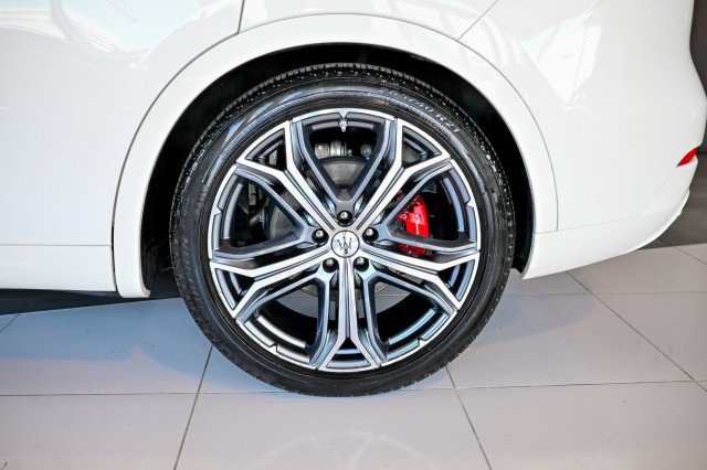 Used 2023 Maserati Levante GT AWD/4WD image 40