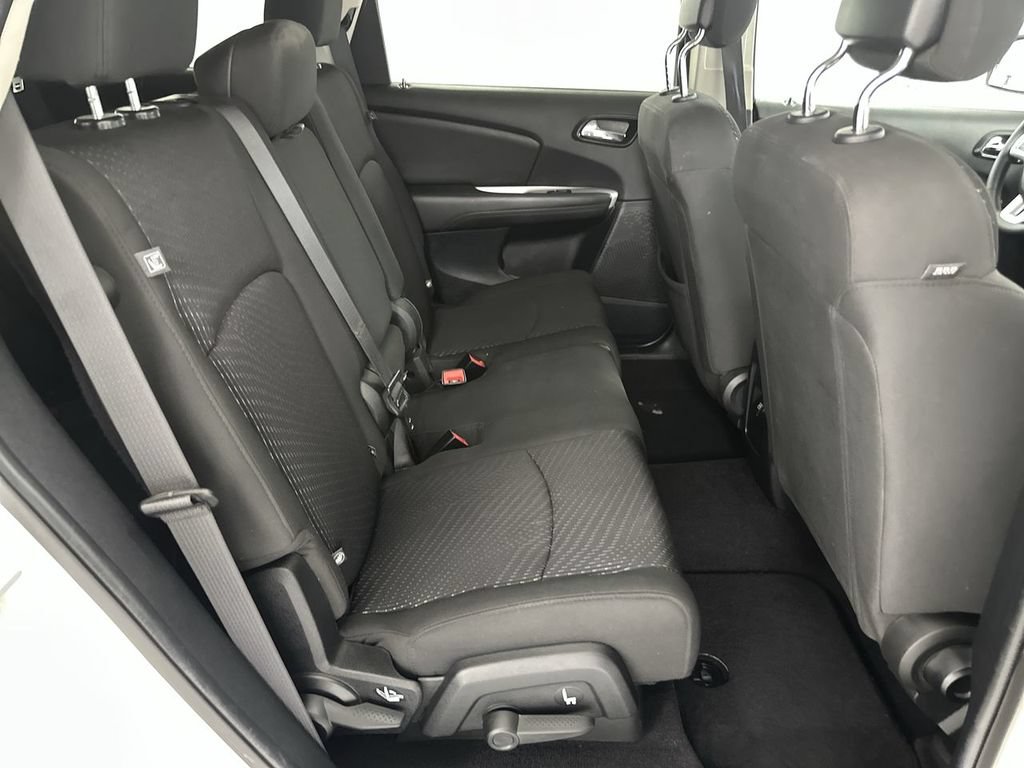Used 2018 Dodge Journey SXT w/ Connectivity Group FWD image 21