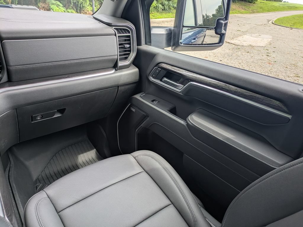 Used 2025 Chevrolet Silverado 2500 LTZ w/ Trail Boss Package AWD/4WD image 17