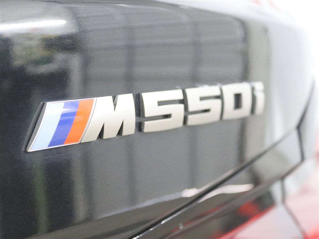 Used 2022 BMW M550i xDrive w/ Executive Package image 12