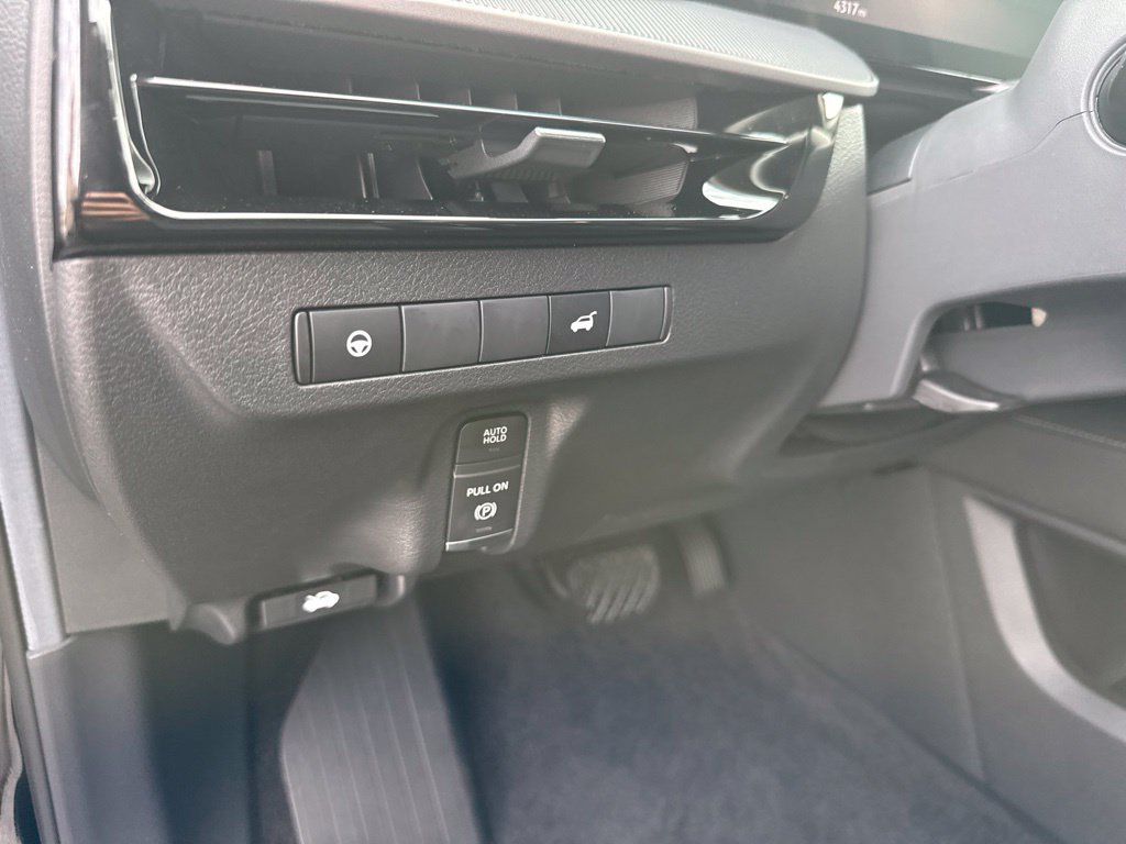 Certified 2025 Nissan Murano SV AWD/4WD image 10