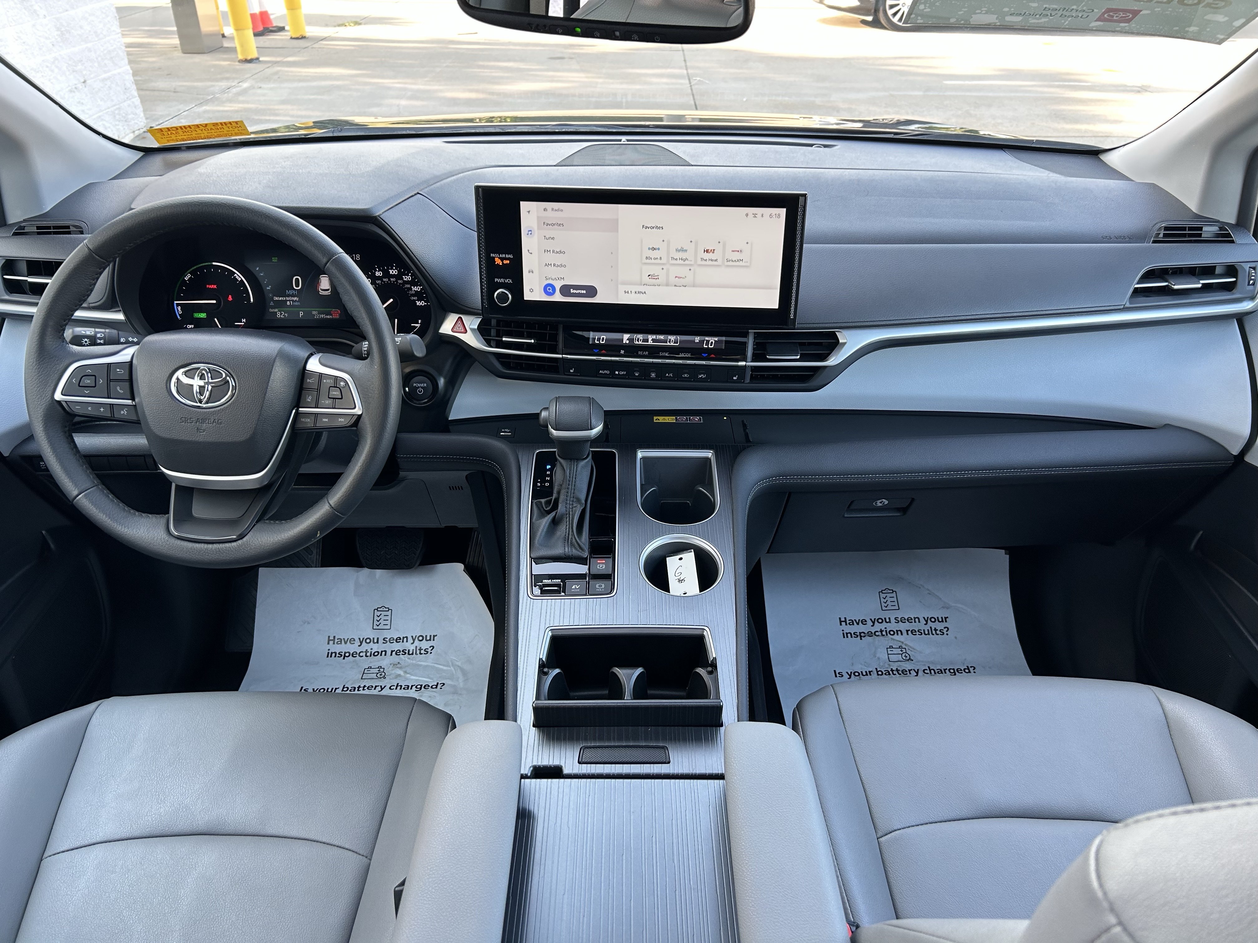 Certified 2025 Toyota Sienna XLE FWD image 19