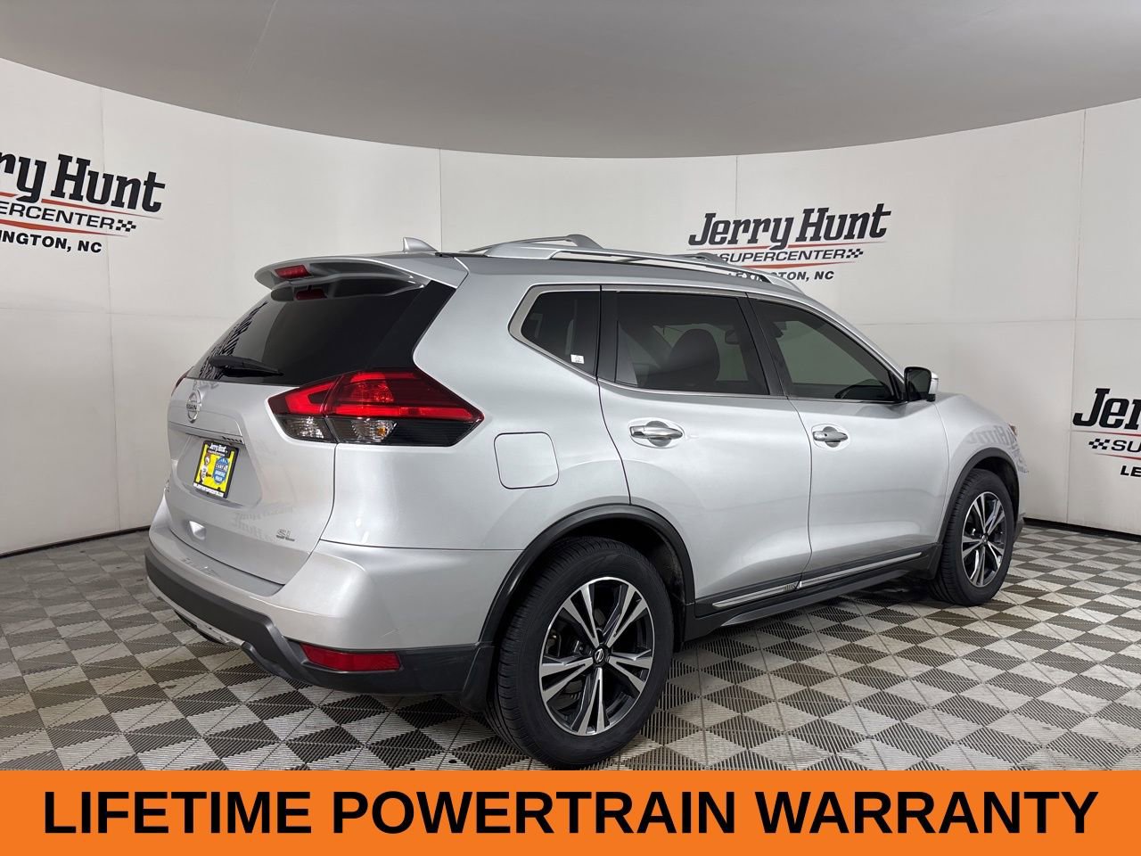 Used 2017 Nissan Rogue SL w/ SL Premium Package image 6