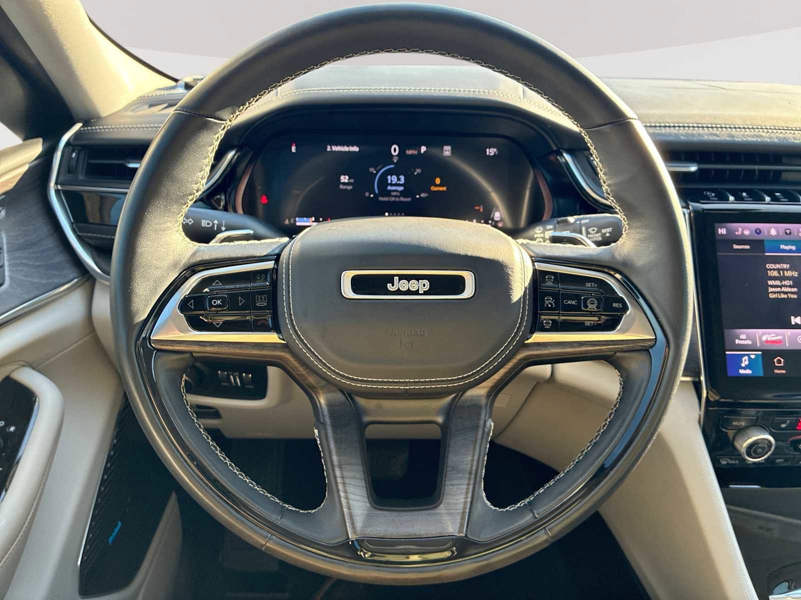 Used 2023 Jeep Grand Cherokee Overland w/ Advanced Protech Group III image 10