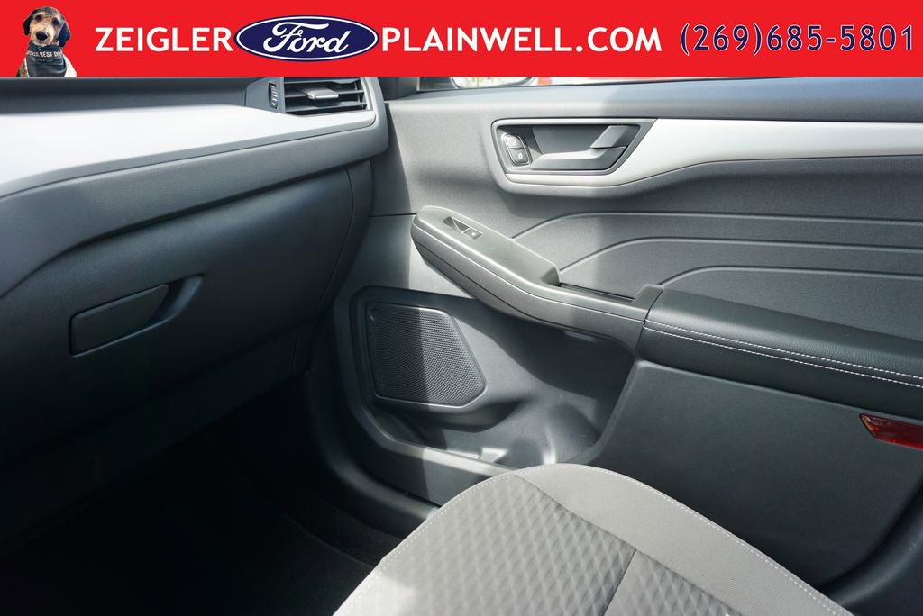 Used 2022 Ford Escape SE w/ Cold Weather Package AWD/4WD image 29