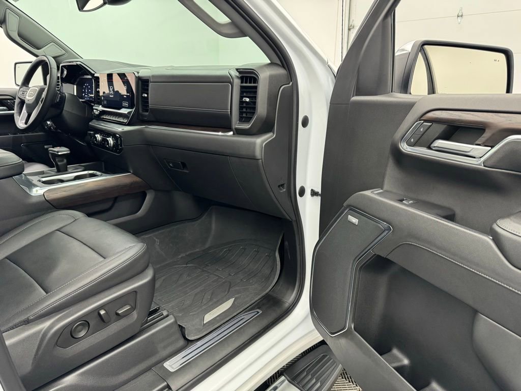 Used 2023 GMC Sierra 1500 SLT w/ SLT Premium Plus Package image 38