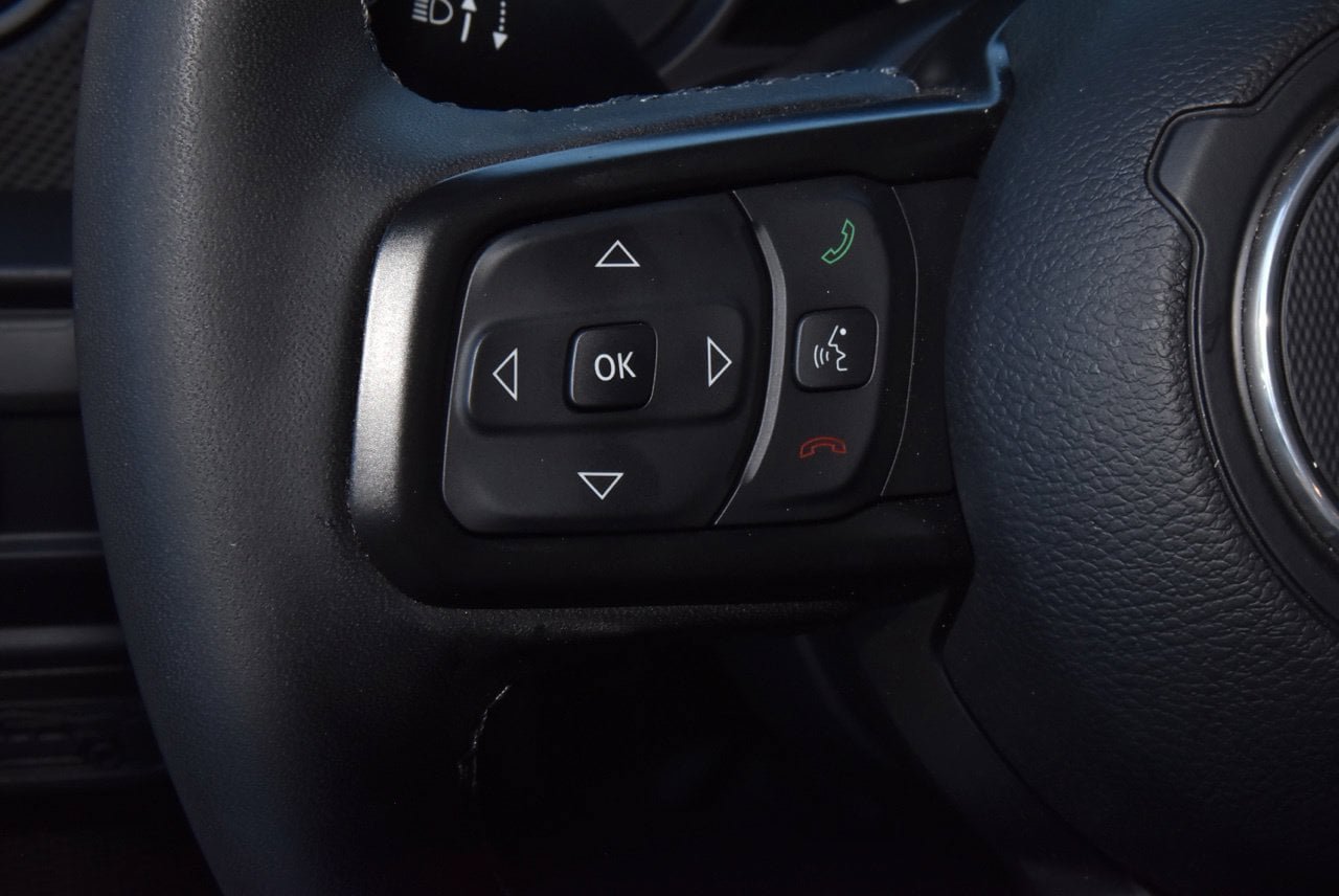 Used 2025 Jeep Gladiator Rubicon AWD/4WD image 24