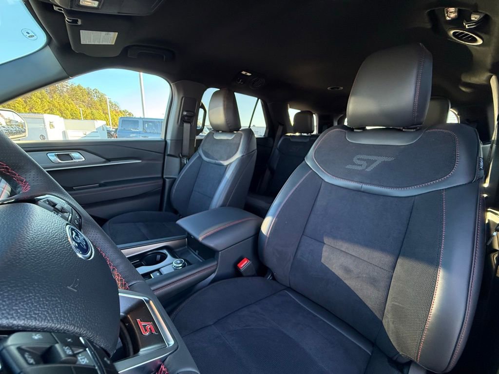 New 2026 Ford Explorer ST image 22