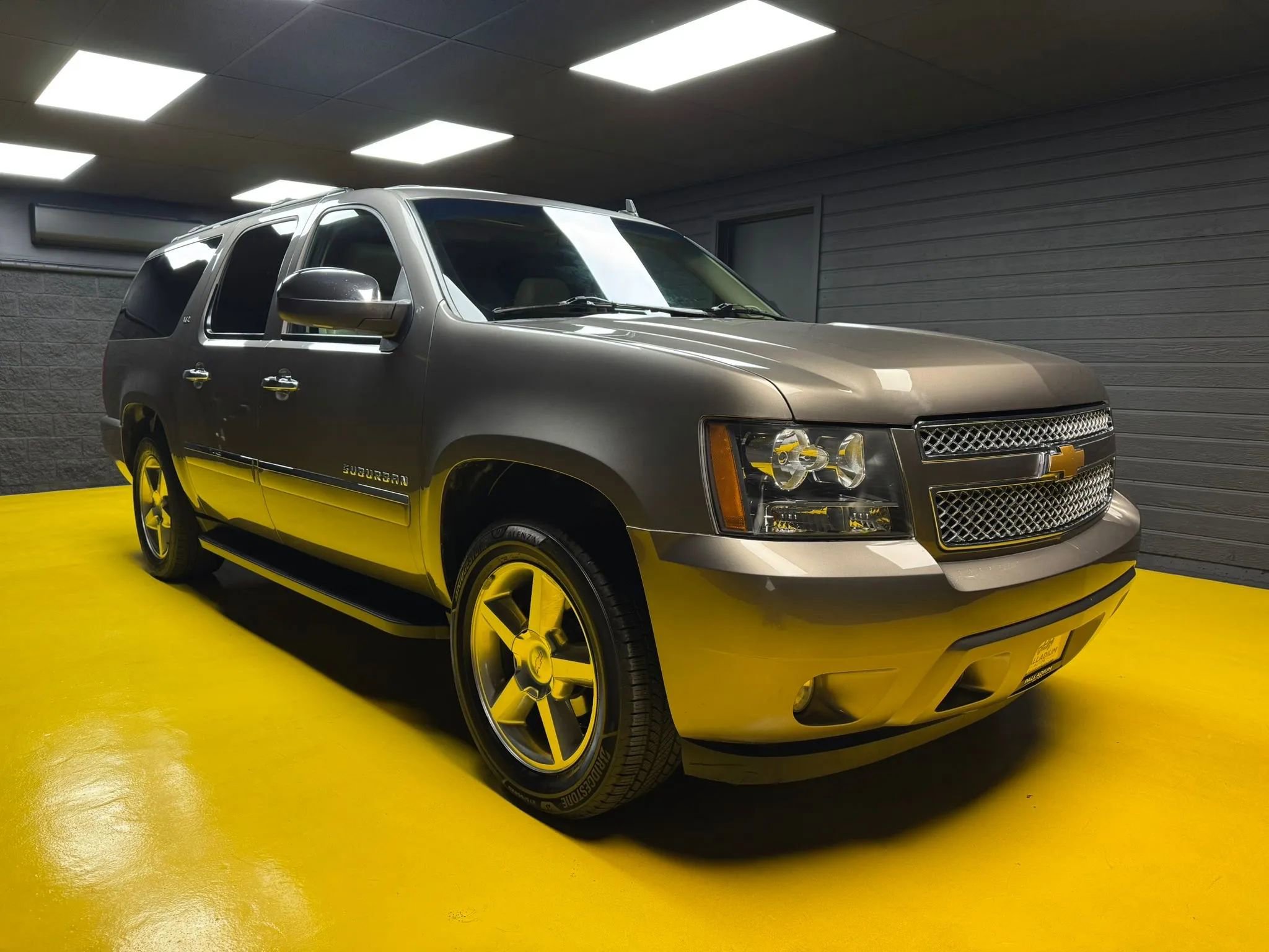 Used 2012 Chevrolet Suburban LTZ image 3