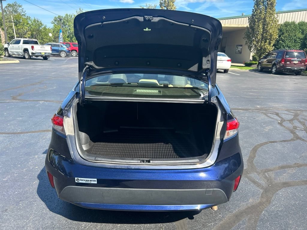 Used 2021 Toyota Corolla LE w/ LE Convenience Package FWD image 26
