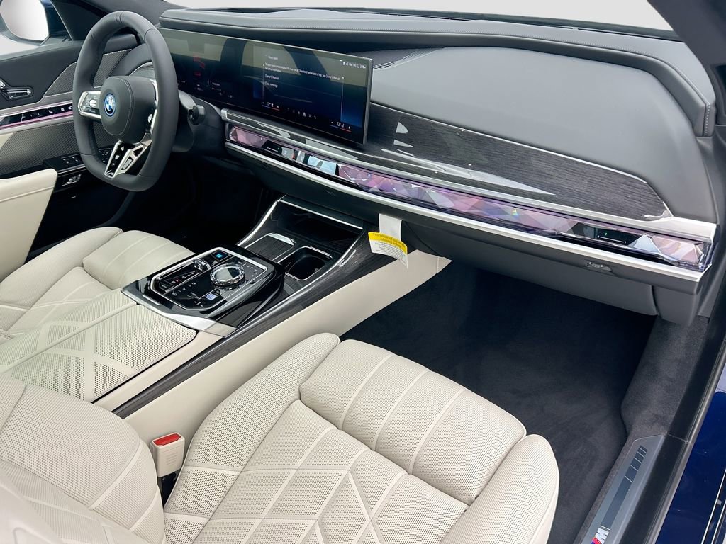 New 2026 BMW i7 xDrive60 w/ M Sport Package RWD image 16