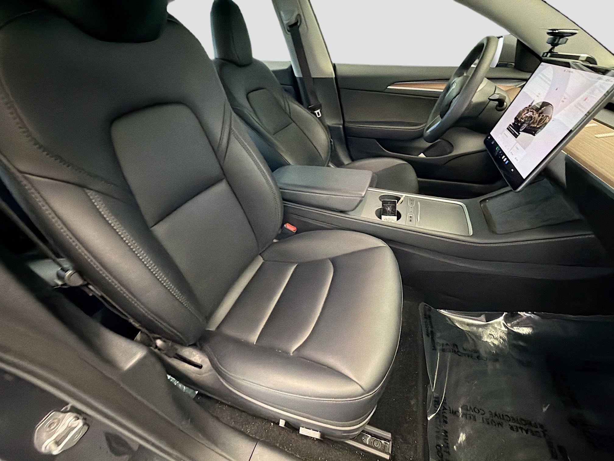 Used 2023 Tesla Model 3 Standard Range image 15