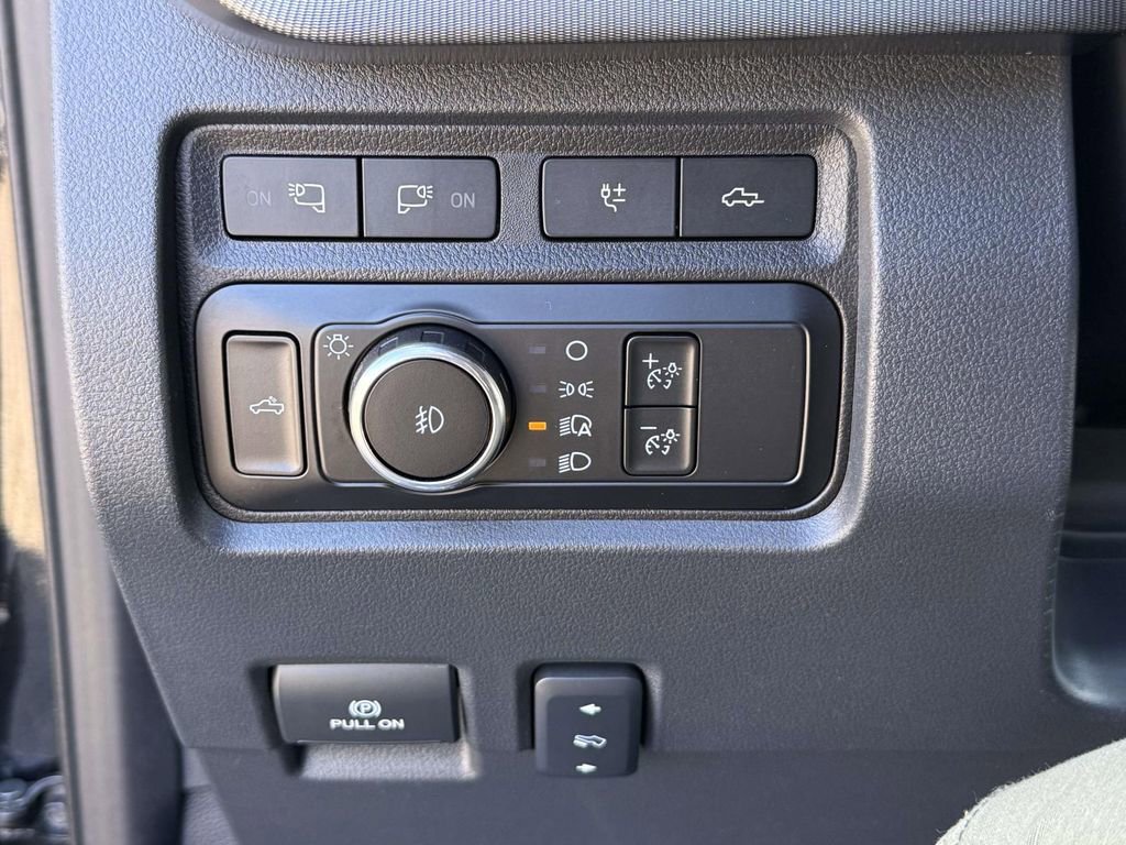 Used 2024 Ford F250 Platinum image 33