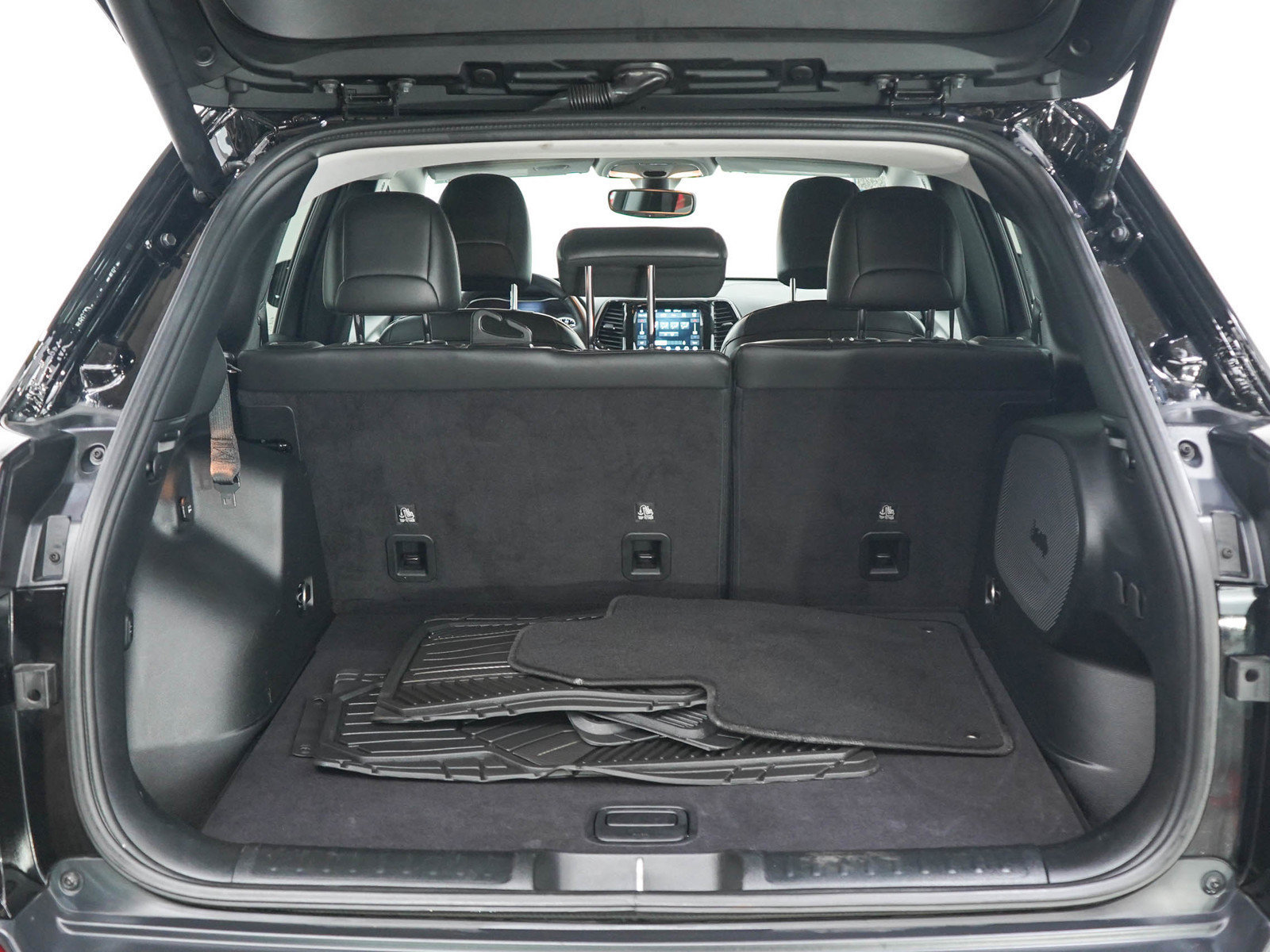 Used 2020 Jeep Cherokee Limited AWD/4WD image 16