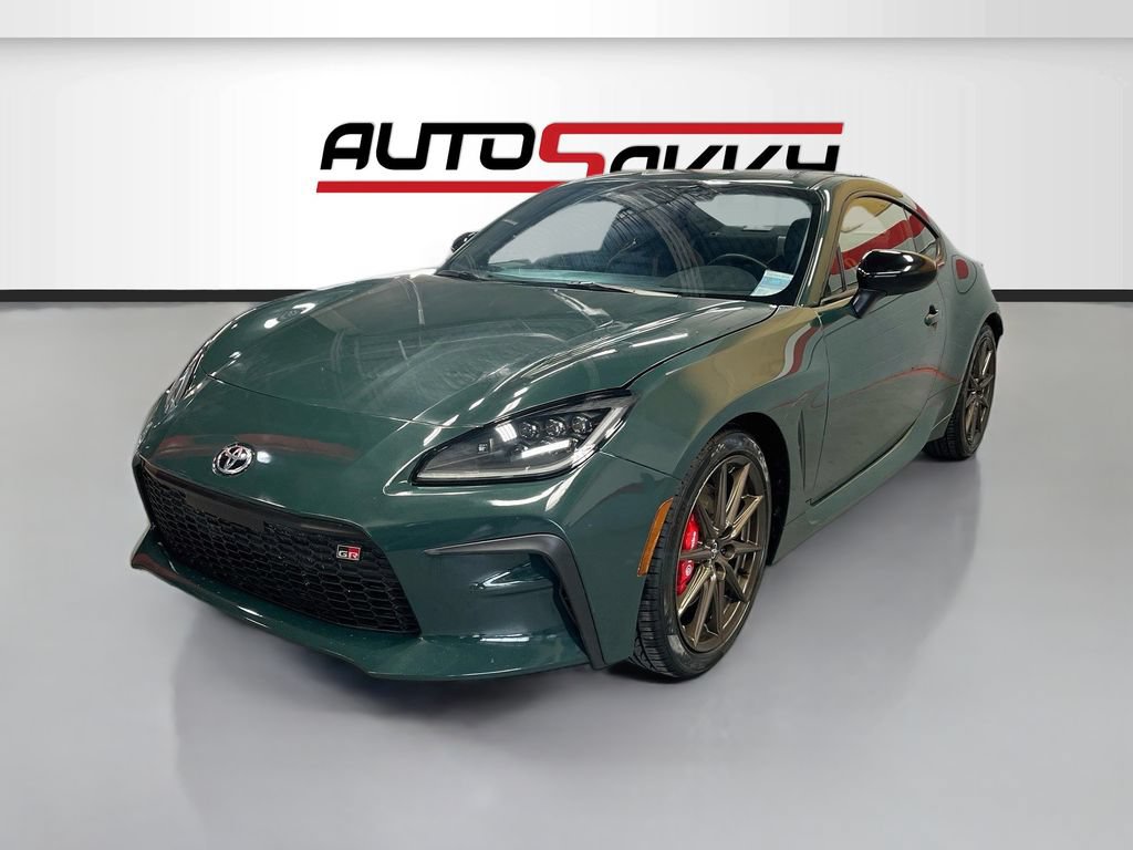 Used 2025 Toyota GR86 Hakone Edition RWD image 3