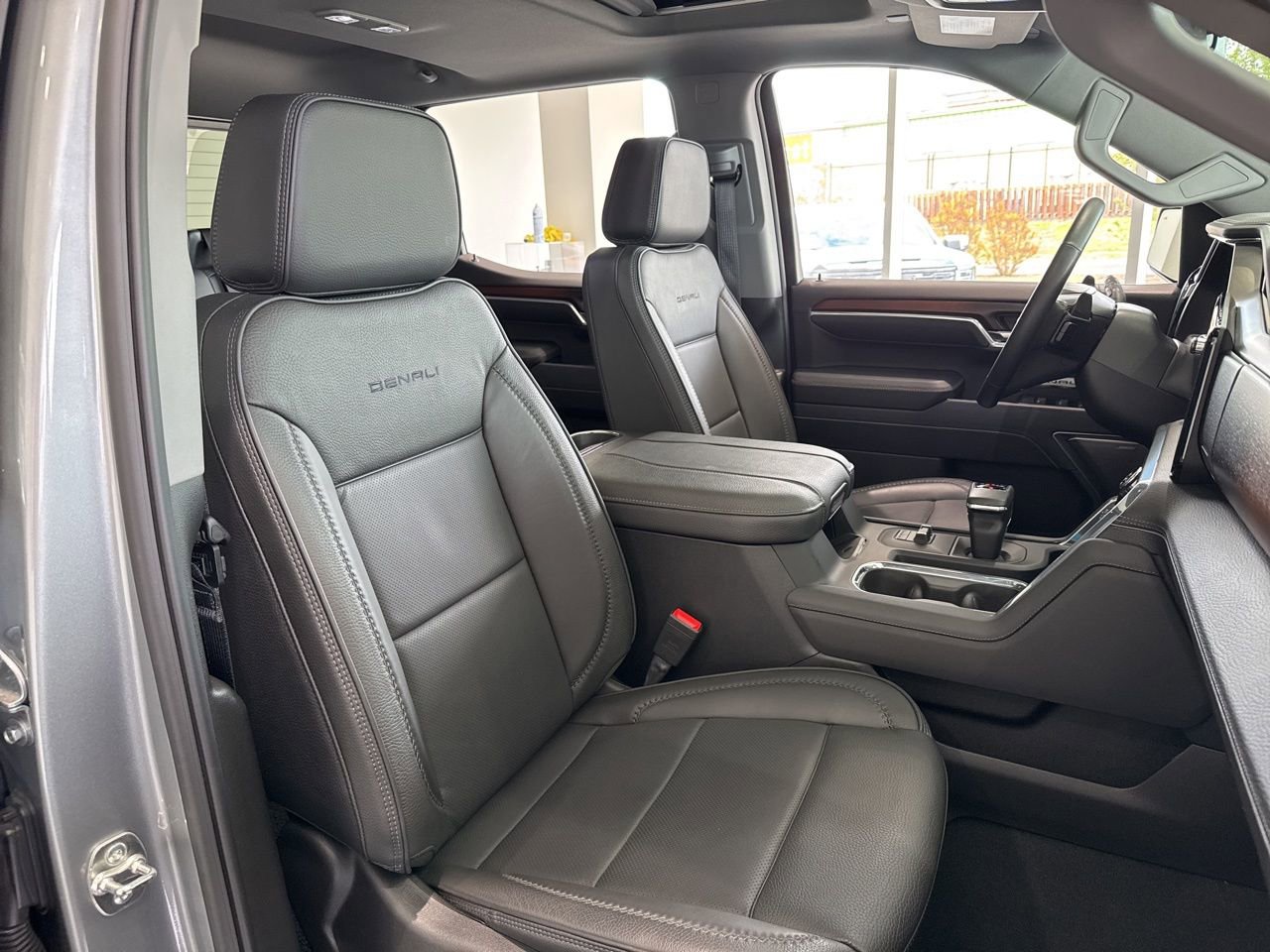 Used 2025 GMC Sierra 1500 Denali image 52