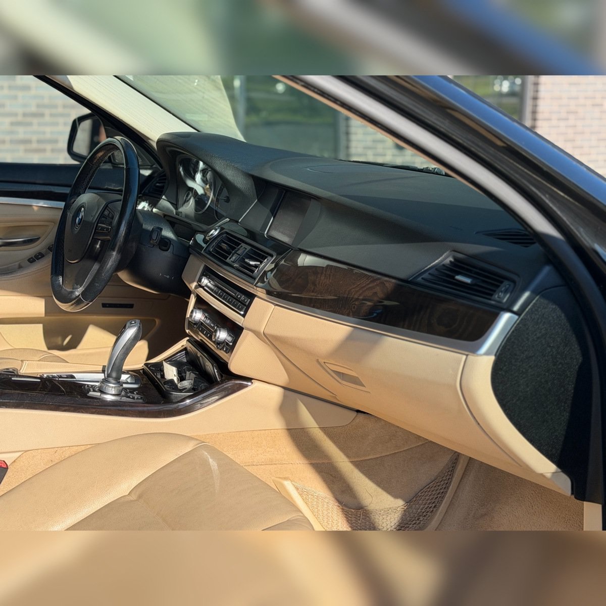 Used 2011 BMW 528i Sedan RWD image 9