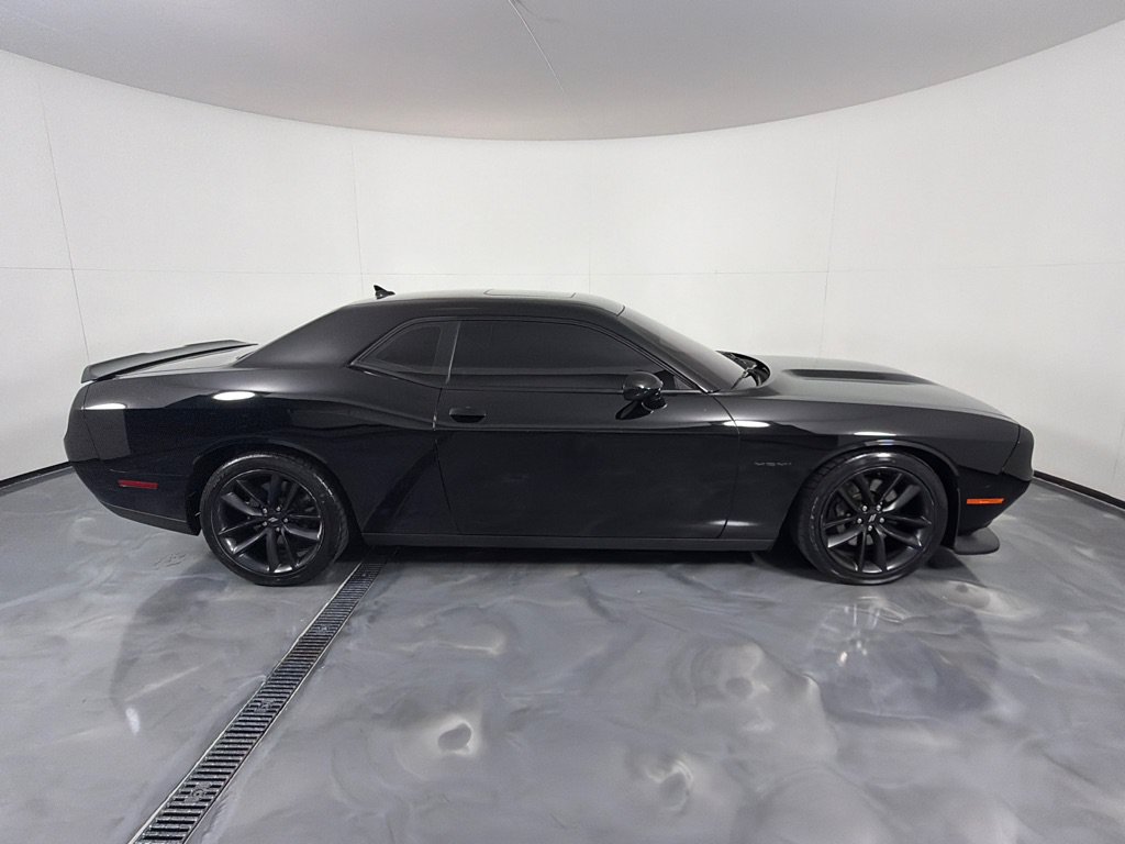 Used 2021 Dodge Challenger R/T w/ Performance Handling Group RWD image 4