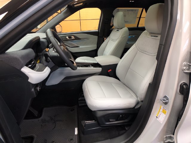 New 2027 Ford Explorer Platinum w/ LUX Leather Package AWD/4WD image 10