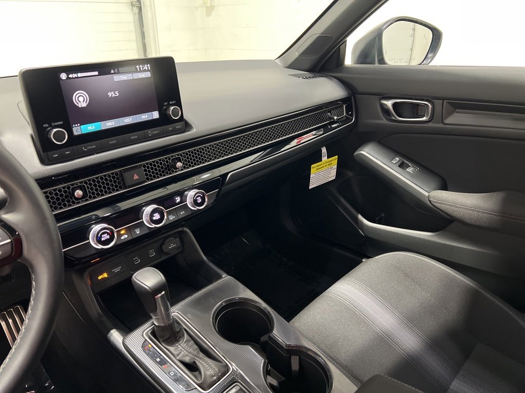 Used 2025 Honda Civic Sport image 14