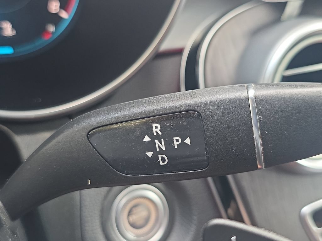 Used 2022 Mercedes-Benz GLC 300 4MATIC w/ AMG Line image 34