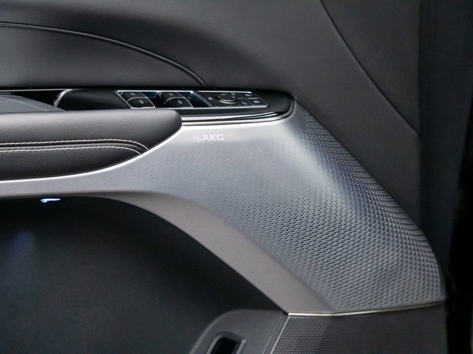 Certified 2024 Cadillac Lyriq Luxury w/ LPO, Floor Liner Package image 16