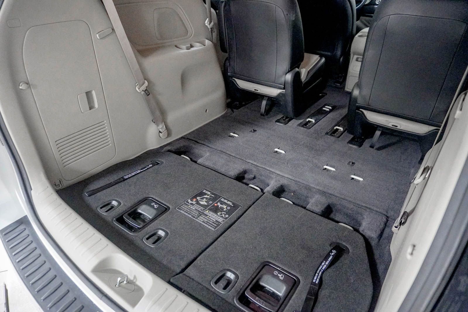 Used 2019 Kia Sedona EX FWD image 9