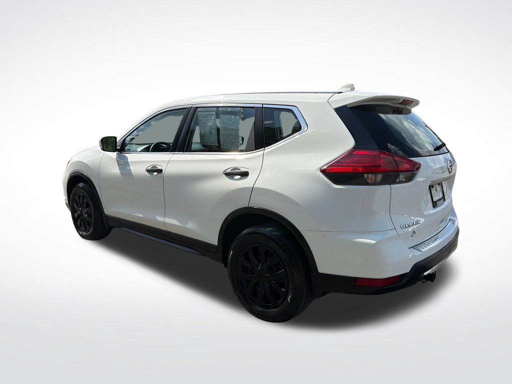 Used 2017 Nissan Rogue S AWD/4WD image 3