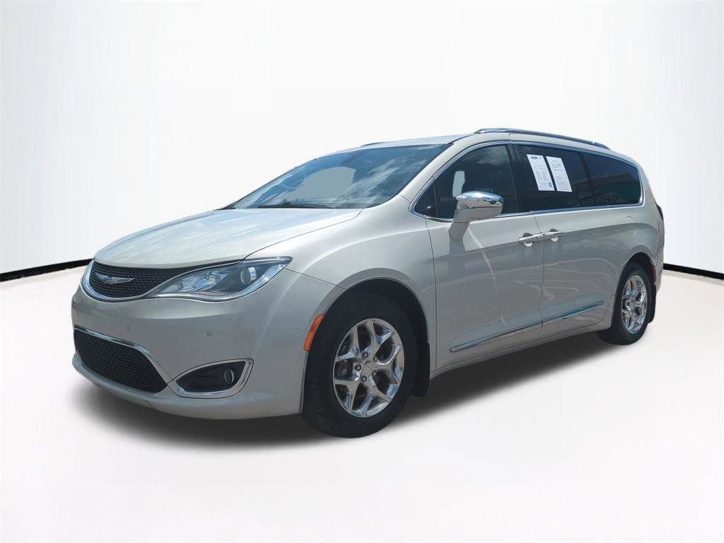 Used 2017 Chrysler Pacifica Limited FWD image 9