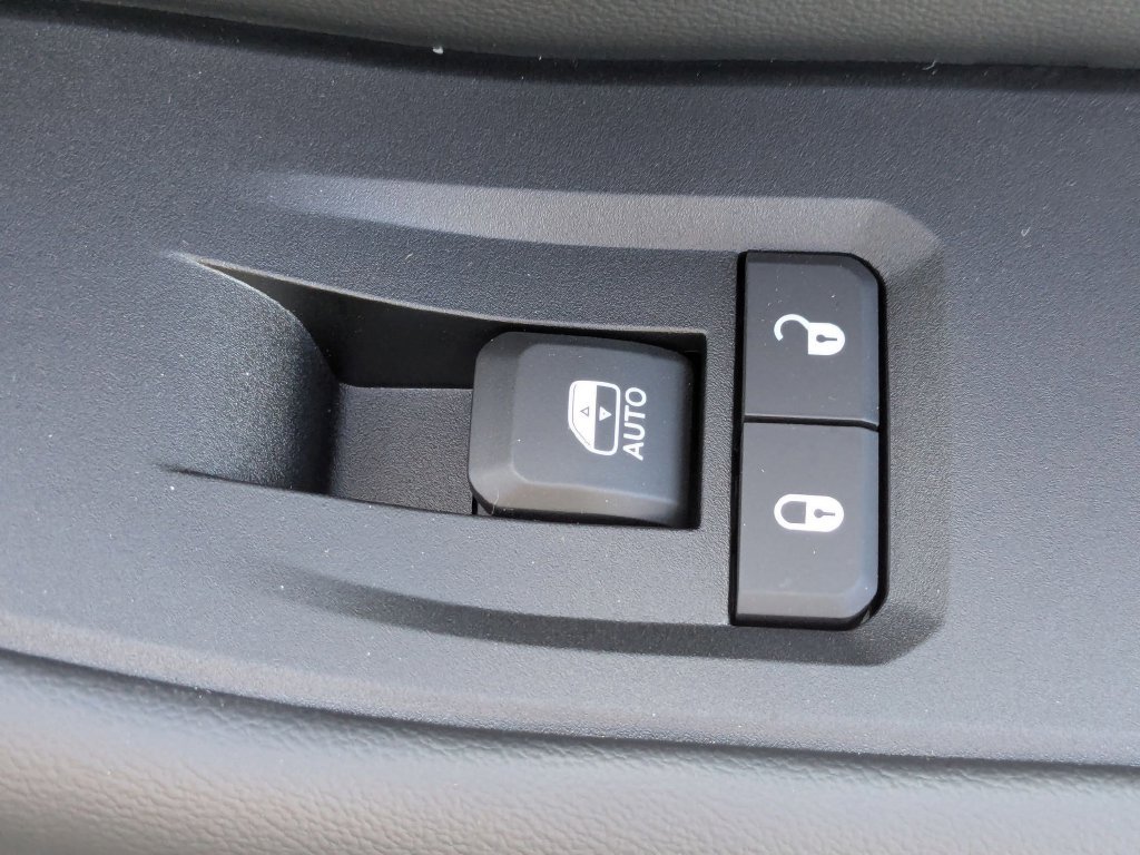 New 2026 Jeep Grand Cherokee Altitude AWD/4WD image 34
