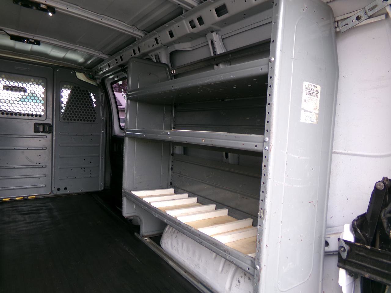 Used 2018 Chevrolet Express 2500 w/ Driver Convenience Package image 17